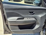 New 2025 Hyundai Kona SE image 4