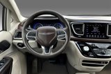 Used 2017 Chrysler Pacifica Touring image 2