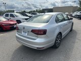 Used 2016 Volkswagen Jetta SE image 4