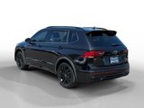 Used 2022 Volkswagen Tiguan SE R-Line image 3
