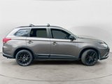 Used 2018 Mitsubishi Outlander LE image 2