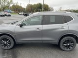 Used 2016 Nissan Rogue SV image 3