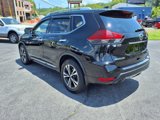 Used 2017 Nissan Rogue SL image 3