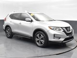 Used 2017 Nissan Rogue SL image 2