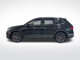 Used 2023 Volkswagen Tiguan SE image 2