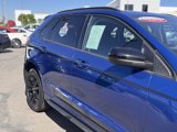 Certified 2022 Ford Edge SE w/ Black Appearance Package image 5
