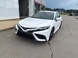Used 2023 Toyota Camry SE image 3