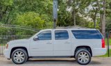Used 2014 GMC Yukon XL SLT image 3