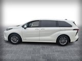 Used 2021 Toyota Sienna XLE image 3