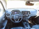 Used 2019 Jeep Cherokee Limited w/ Luxury Group image 4