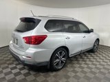 Used 2018 Nissan Pathfinder Platinum image 3