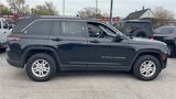 Used 2023 Jeep Grand Cherokee Laredo image 4