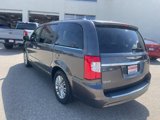 Used 2016 Chrysler Town & Country Touring-L image 4