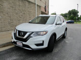 Used 2018 Nissan Rogue SV image 2