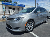 Used 2018 Chrysler Pacifica Limited image 2