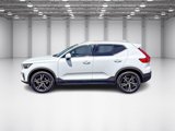 Used 2025 Volvo XC40 B5 Core image 2