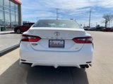 Used 2023 Toyota Camry SE image 3