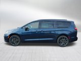 New 2025 Chrysler Pacifica Limited image 4