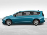 New 2025 Chrysler Pacifica Select image 3