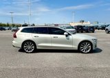 Used 2020 Volvo V60 T5 Momentum image 5