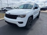 Used 2020 Jeep Grand Cherokee Laredo image 3