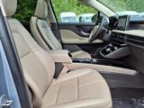 Used 2022 Lincoln Corsair AWD w/ Premium Package image 6