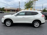 Used 2015 Nissan Rogue SV w/ SV Premium Package image 4