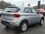 New 2025 Hyundai Venue SE image 4