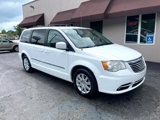Used 2014 Chrysler Town & Country Touring image 3