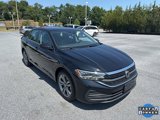 Used 2022 Volkswagen Jetta SE w/ Panoramic Sunroof Package image 3