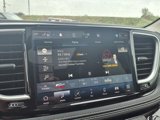 Used 2023 Chrysler Pacifica Limited image 5