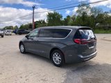 New 2025 Chrysler Pacifica Select image 6