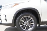 Used 2019 Toyota Highlander XLE image 6