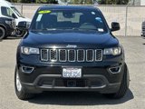 Used 2020 Jeep Grand Cherokee Laredo image 2