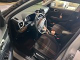 Used 2021 Hyundai Venue SEL w/ Premium Package image 4