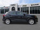 Used 2019 Nissan Rogue Sport SV image 2