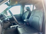 Used 2018 Nissan Frontier PRO-4X image 3