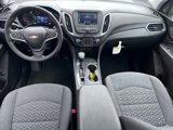 Used 2023 Chevrolet Equinox LT image 2