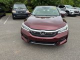 Used 2017 Honda Accord Touring image 2