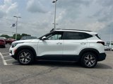 Used 2023 Kia Seltos EX image 4