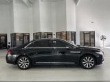 Used 2018 Lincoln Continental Premiere image 3