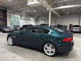 Used 2017 Jaguar XE Premium image 3