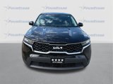 Used 2023 Kia Sorento LX image 2