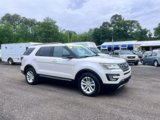 Used 2017 Ford Explorer XLT w/ Equipment Group 202A image 3