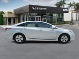 Used 2013 Hyundai Sonata Hybrid image 2