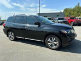 Used 2018 Nissan Pathfinder S image 2