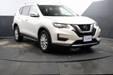 Used 2019 Nissan Rogue SV image 2