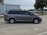 Used 2017 Toyota Sienna XLE image 4