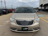 Used 2016 Chrysler Town & Country Touring-L w/ Driver Convenience Group image 2