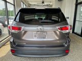Used 2016 Toyota Highlander LE image 3
